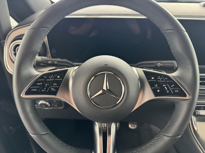Mercedes-Benz Třídy V (2026) V300d 4M AMG XL EXCLUSIVE - fotka 45 z 46