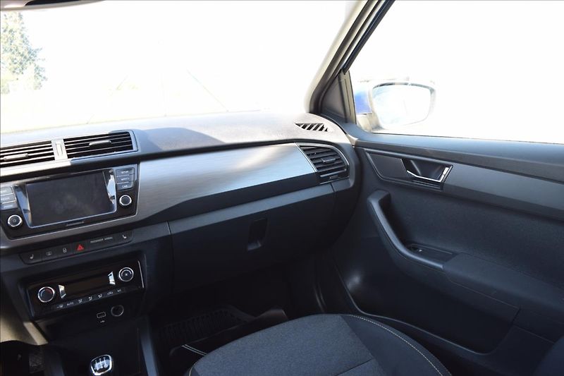 Škoda Fabia 1,0 MPI 55KW VÝHŘEV ALU LPG - fotka 32 z 52