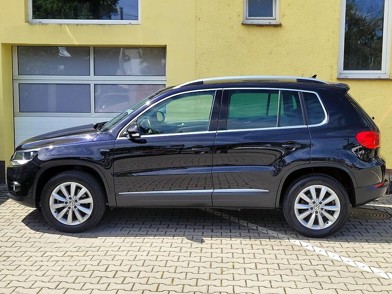 Volkswagen Tiguan 2,0 TDi DSG 4motion SERV.KNÍŽK - fotka 8 z 41