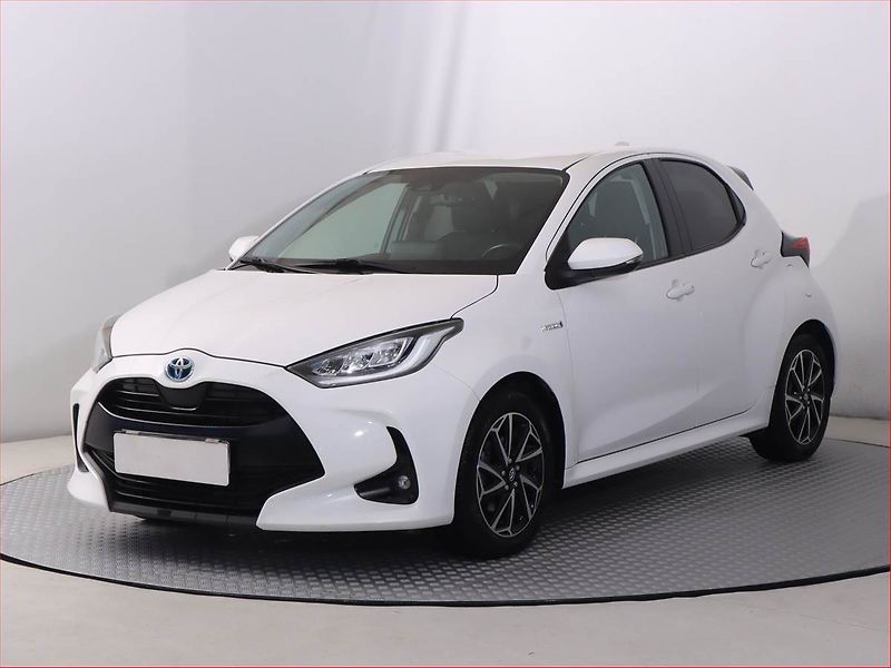 Toyota Yaris (2021) Style 1.5 Hybrid, Automat - fotka 2 z 21