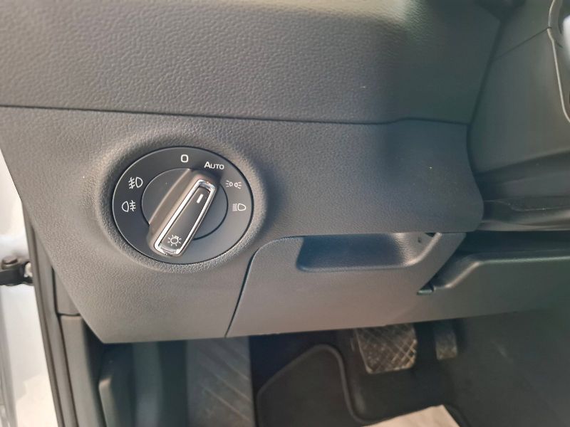 Škoda Karoq (2025) SELECTION TS 110/1.5 A7F - fotka 16 z 41