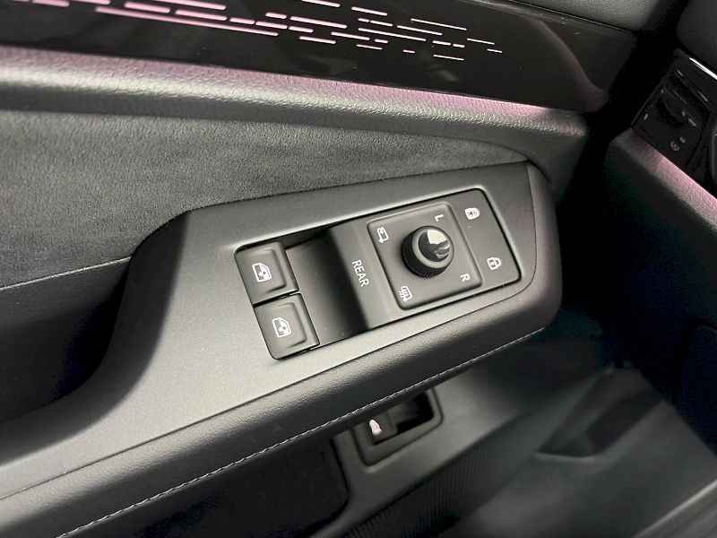 Volkswagen ID.7 Tourer (2025) GTX 250kW 4Motion, 91 kWh - fotka 42 z 48