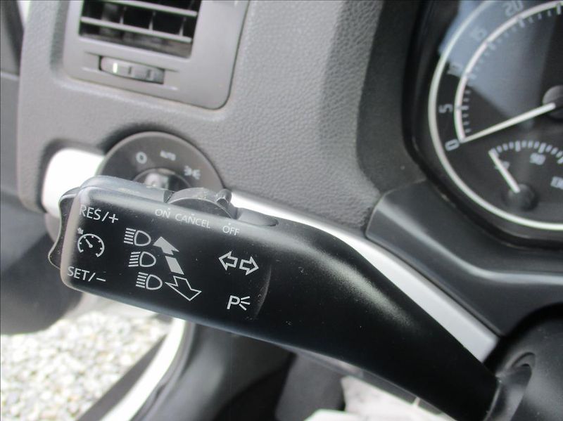 Škoda Octavia 2,0 TDI RS, aut.klima,tažné, - fotka 31 z 38