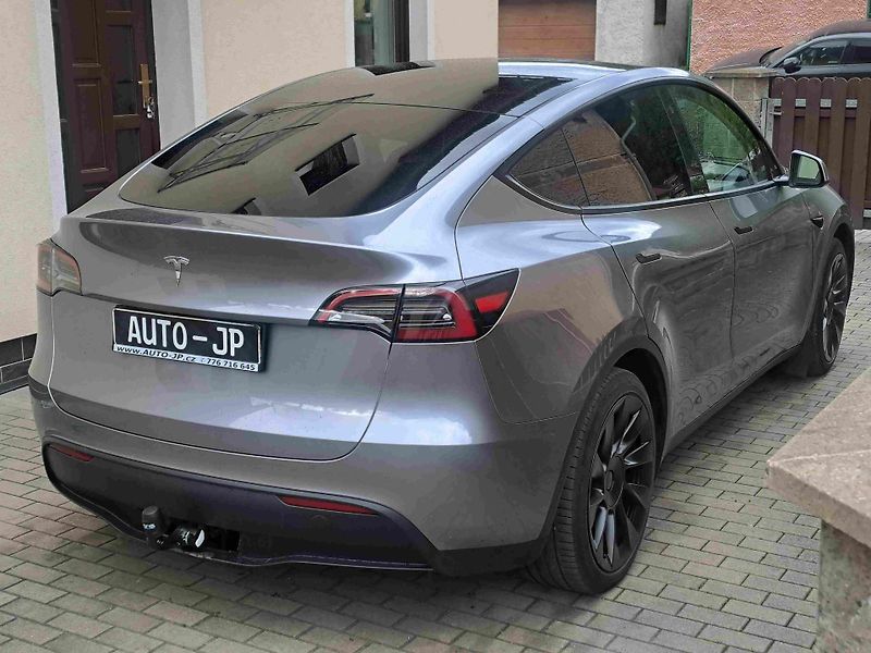 Tesla Model Y (2024) RWD   Standard Range   SOH-96% - fotka 3 z 15