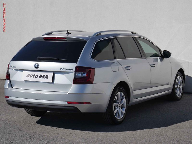 Škoda Octavia (2018) 1.6 TDi, Ambition, DSG, navi - fotka 4 z 24