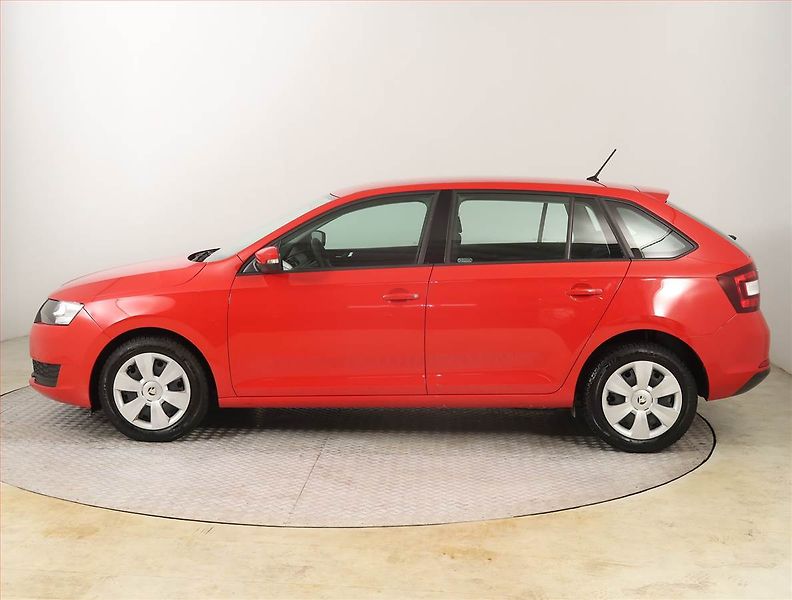 Škoda Rapid (2018) Spaceback 1.0 TSI, Serv.kniha - fotka 3 z 14