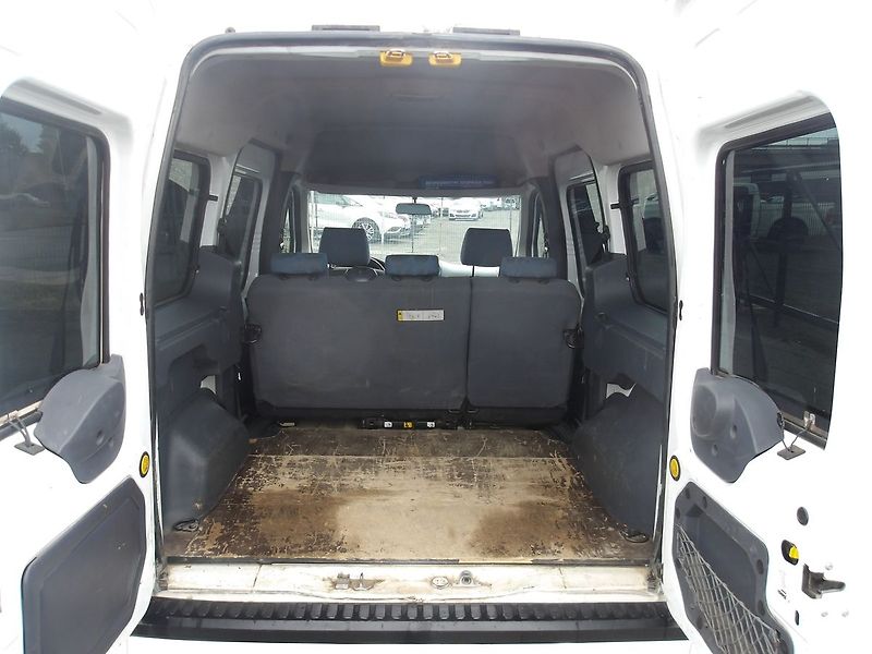 Ford Tourneo Connect 1,8TDCi L1H2 ČR NAJ.179000km ! - fotka 20 z 33