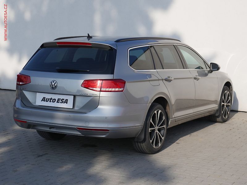Volkswagen Passat (2017) 2.0 TDi, 1.maj, Comfortline - fotka 4 z 19