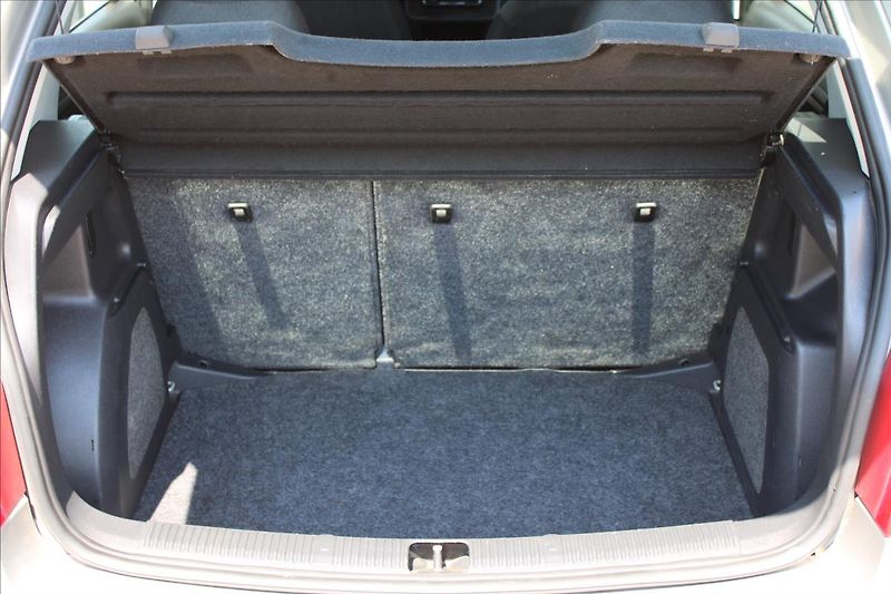 Škoda Fabia 1,2 HTP  NOVÉ V ČR,1.MAJITEL - fotka 17 z 20