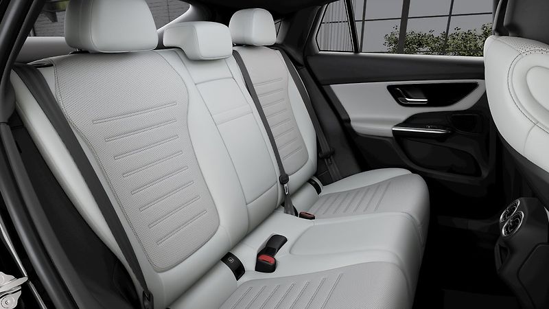 Mercedes-Benz GLC (2026) 200 d 4MATIC kupé Linie AMG - fotka 10 z 10