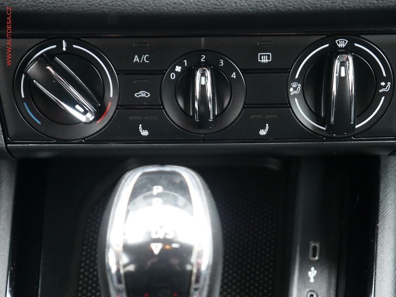 Škoda Scala (2022) 1.0 TSi, ČR, Ambition, DSG - fotka 12 z 16