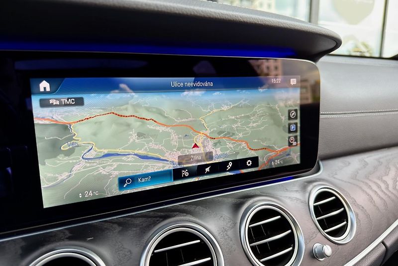 Mercedes-Benz Třídy E (2020) E 220d 4Matic AMG Line - fotka 73 z 112