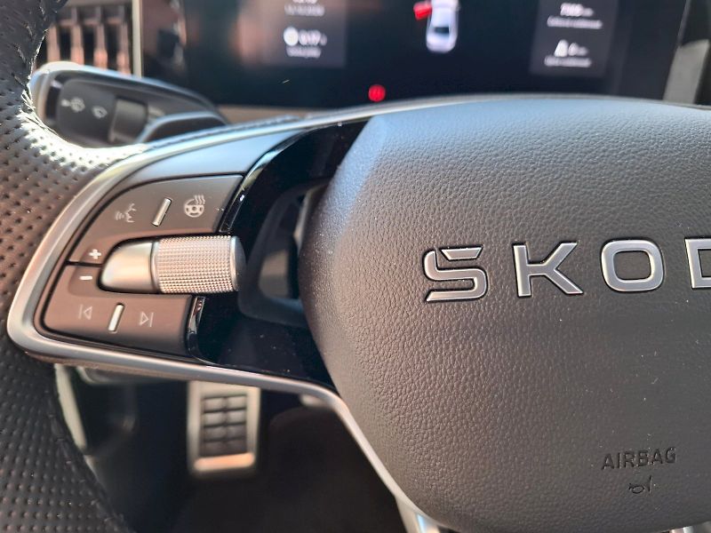 Škoda Superb (2026) SPORTLINE 150/2.0 TSI A7A - fotka 13 z 32