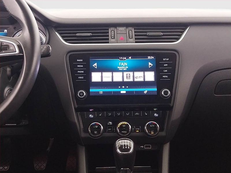Škoda Octavia (2018) Style 1.4 TSI, Serv.kniha - fotka 12 z 22