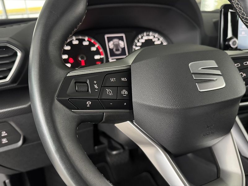Seat Leon 1,0eTSI DSG*STYLE*Kamera*DPH - fotka 26 z 34