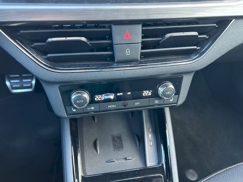 Škoda Kamiq (2020) Scoutline 1.5 TSI 110 kW DSG - fotka 27 z 33