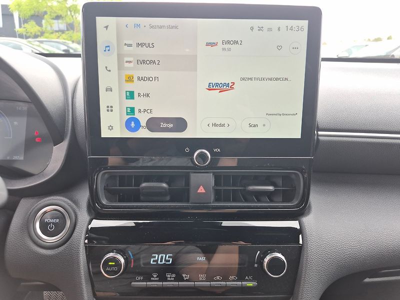 Toyota Yaris Cross 1,5 HEV FWD Style - fotka 12 z 18