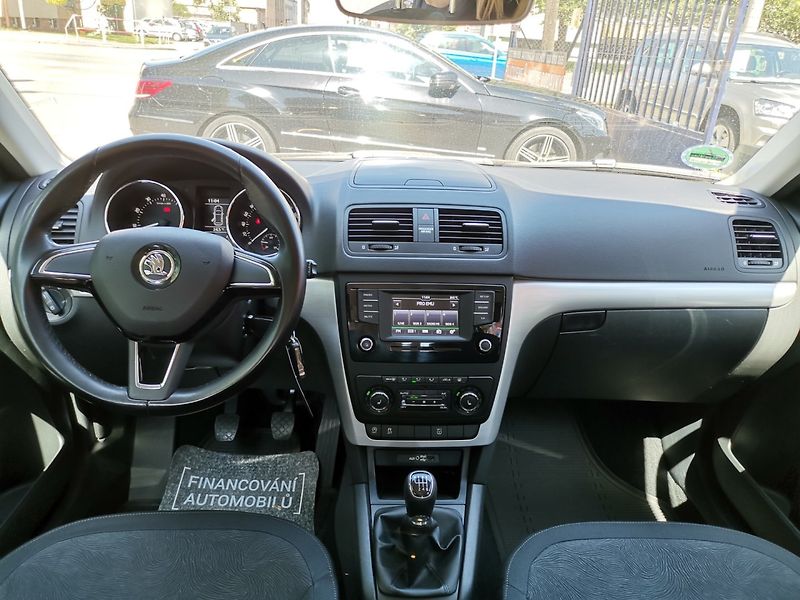 Škoda Yeti (2016) 1.2TSi 81kw AMB Tažné PDC - fotka 11 z 27