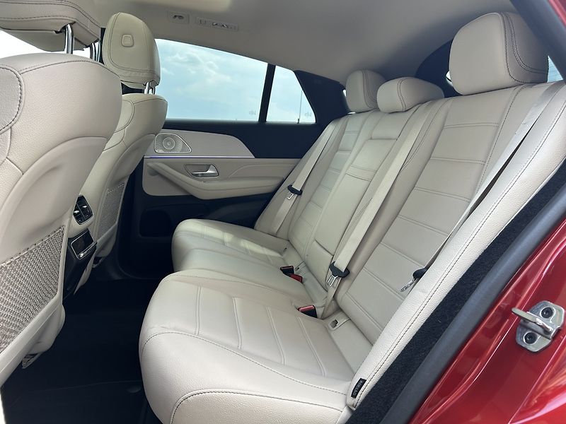 Mercedes-Benz GLE 400d 4MATIC AMG Coupe - fotka 30 z 36
