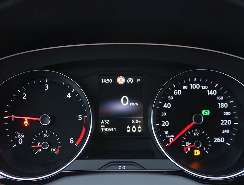 Volkswagen Passat (2021) 2.0 TDI, Automat, Kůže, Navi - fotka 11 z 20