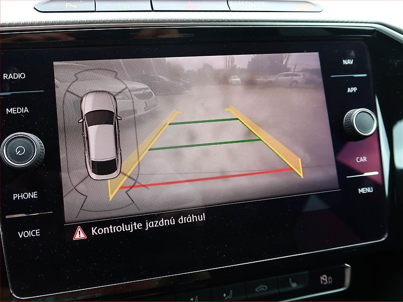 Volkswagen Tiguan (2019) 2.0 TDI - fotka 16 z 22