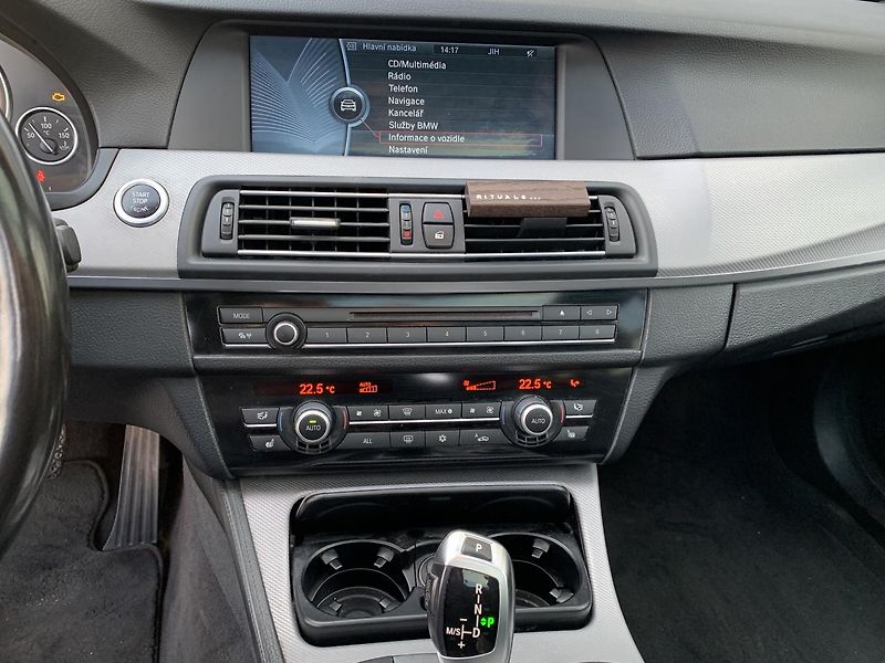 BMW Řada 5 (2011) 3.0D,150KW,N57D,M-PAKET,PANOR. - fotka 14 z 25