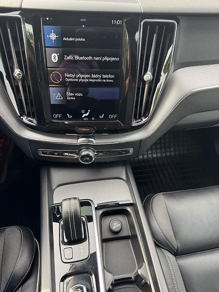 Volvo XC60 (2020) XC60 B4 Drive-E mHEV aut. Mome - fotka 7 z 27