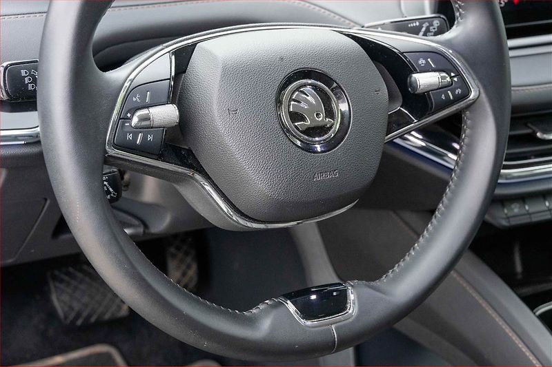 Škoda Enyaq (2023) 60 (62 kWh), SoH 93% - fotka 16 z 23