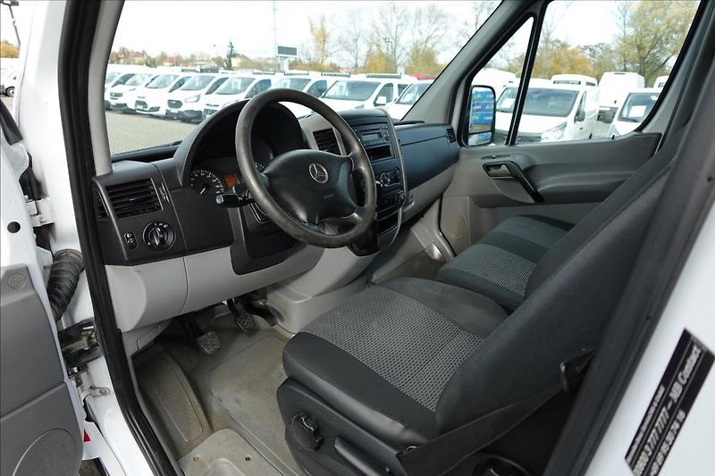 Mercedes-Benz Sprinter 2,2 313 CDI  MAXI 6MÍST KLIMA - fotka 20 z 30