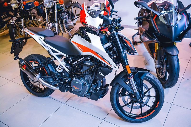 KTM 390 Duke Akrapovič 0KM - fotka 14 z 14