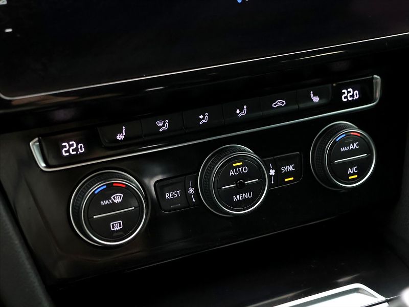 Volkswagen Arteon 2,0 TDI 176kW 4x4 R-Line CZ - fotka 24 z 33