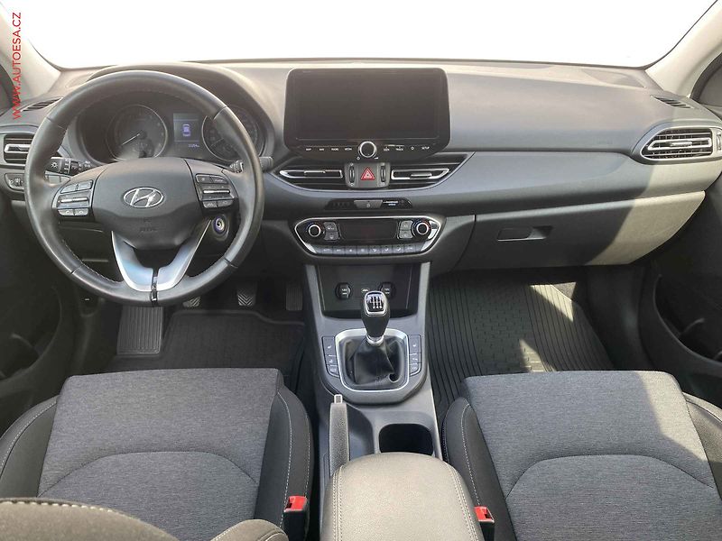 Hyundai i30 (2023) 1.5 T-GDi, 1.maj,ČR, Smart - fotka 8 z 18