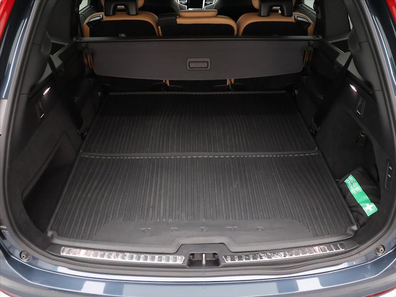 Volvo XC90 2,0 B5 173kW AWD Plus Bright C - fotka 10 z 44