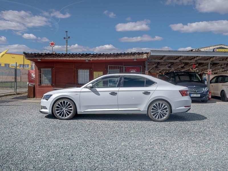 Škoda Superb (2017) 12/17 ČR 2.0TDI–LAURIN KLEMENT - fotka 8 z 58