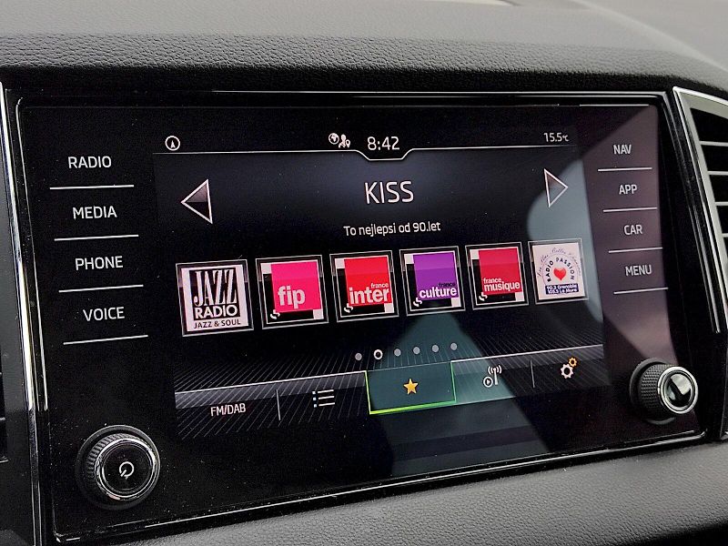 Škoda Karoq (2021) Ambition 2,0 Tdi 85 kw DSG - fotka 17 z 36