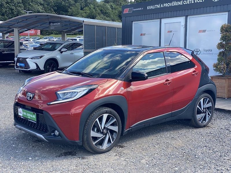 Toyota Aygo 1.0i, ČR, Executive, automat - fotka 4 z 18