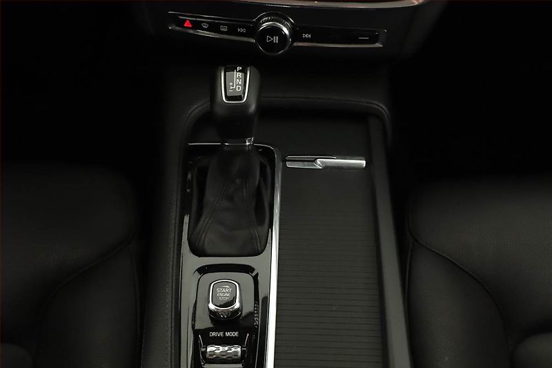 Volvo V90 (2019) T4 - fotka 14 z 20