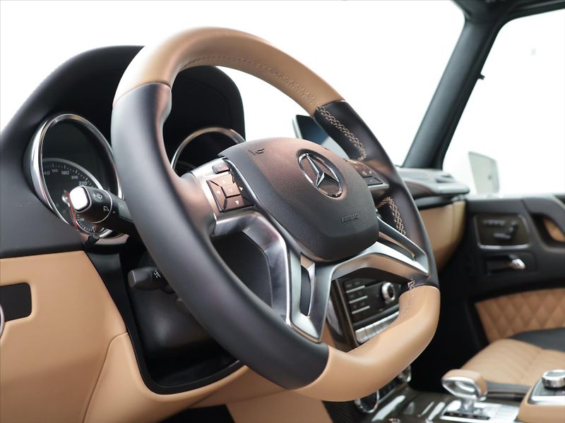 Mercedes-Benz Třídy G 6,0 650 Maybach Landaulet AMG - fotka 45 z 97