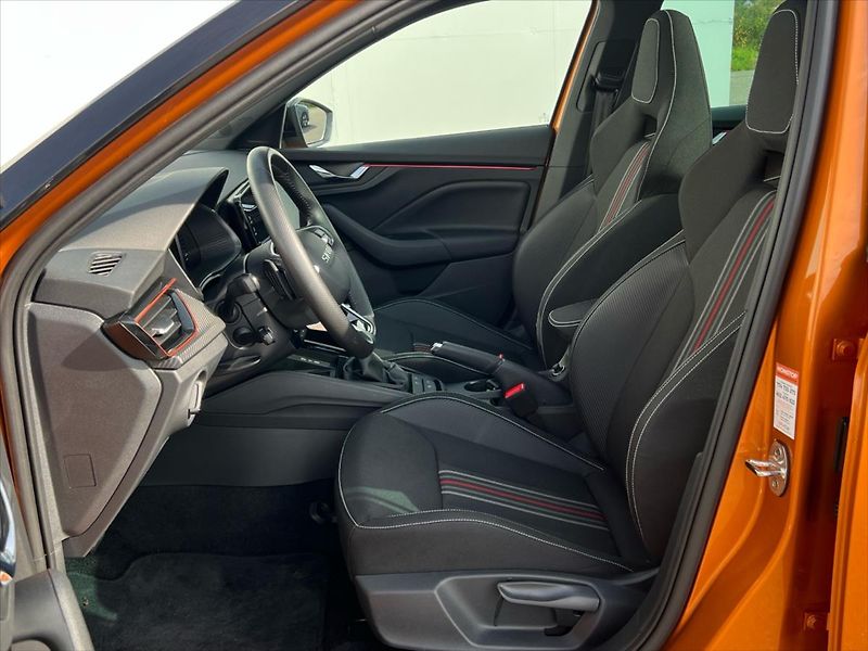 Škoda Kamiq 1,0 TSi 85kW 7DSG MONTE CARLO - fotka 11 z 31