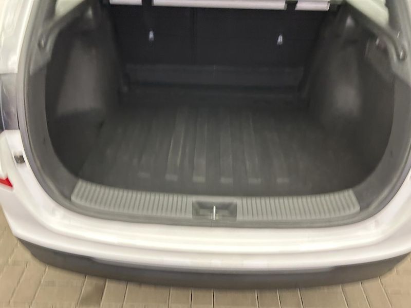 Hyundai i30 1.0 TGDI  Start Plus - fotka 17 z 22