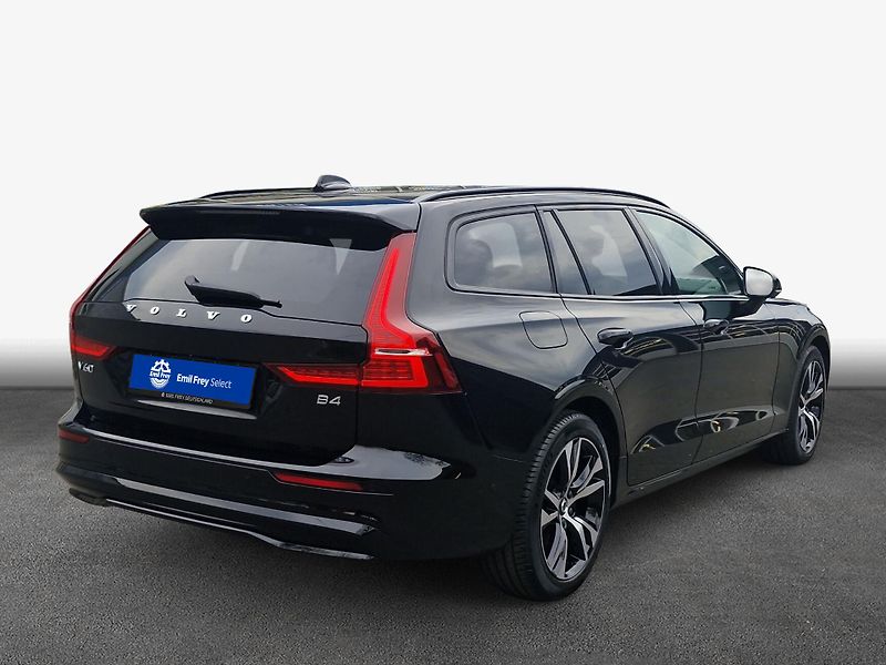 Volvo V60 B4 Plus Dark - fotka 2 z 15