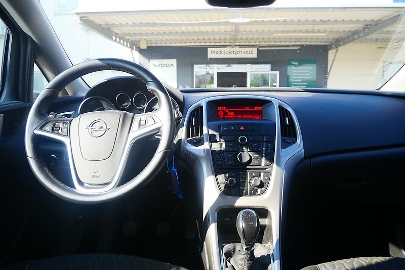 Opel Astra - fotka 6 z 6