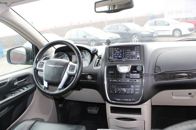 Chrysler Town & Country (2012) 3,6iV6 BENZIN+LPG KŮŽE AUTOMAT - fotka 15 z 16