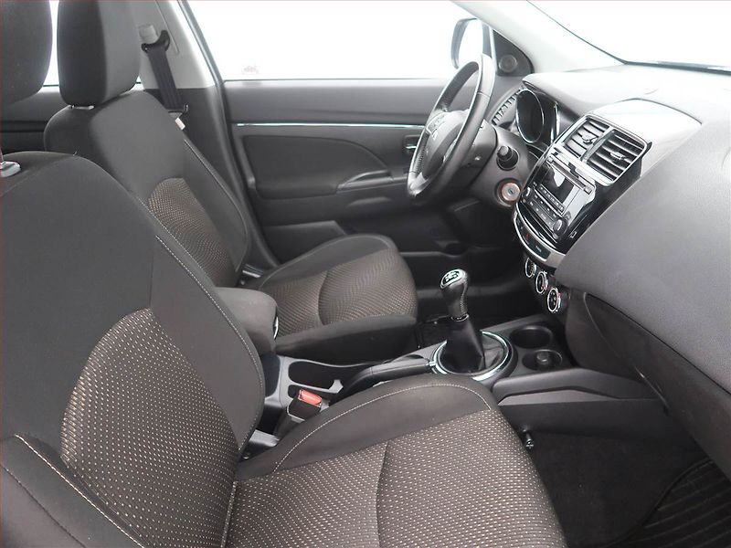 Mitsubishi ASX (2015) 1.6 MIVEC, ČR,1.maj - fotka 9 z 18
