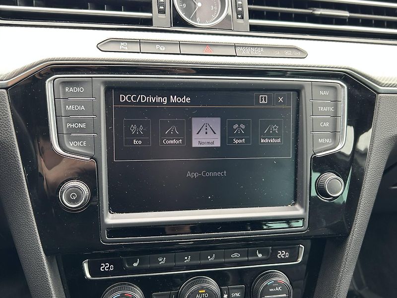 Volkswagen Passat Highline R-line DSG 4MOTION 2, - fotka 20 z 28