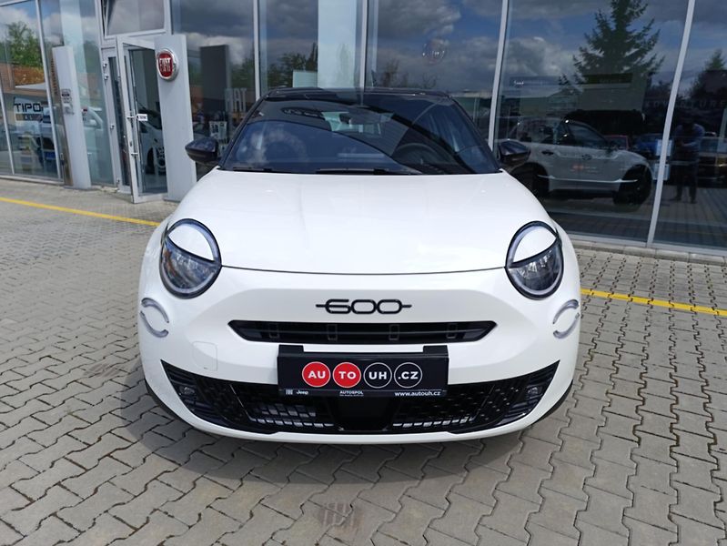 Fiat 600 (2026) 1,2 Turbo 100k STREET - fotka 2 z 14