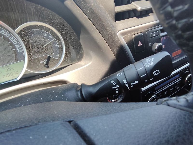 Toyota Auris 1.6 Valvematic/97kW Active - fotka 21 z 24