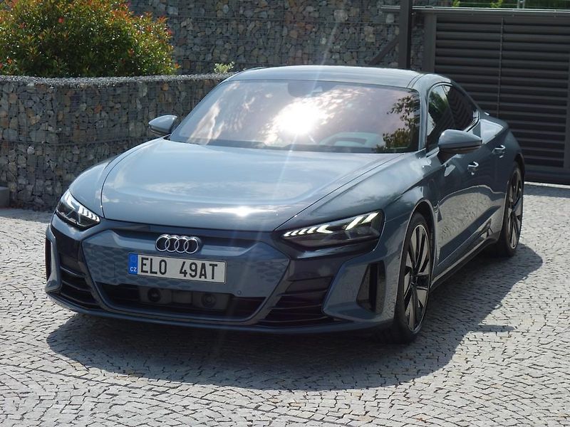 Audi e-tron GT (2021) STAV NOVÉHO FULL EXTRA VÝBAVA - fotka 2 z 14