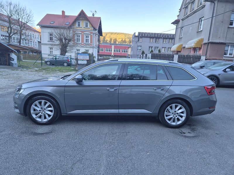 Škoda Superb Combi 2,0TDi DSG 110kw 17ALU - fotka 6 z 48