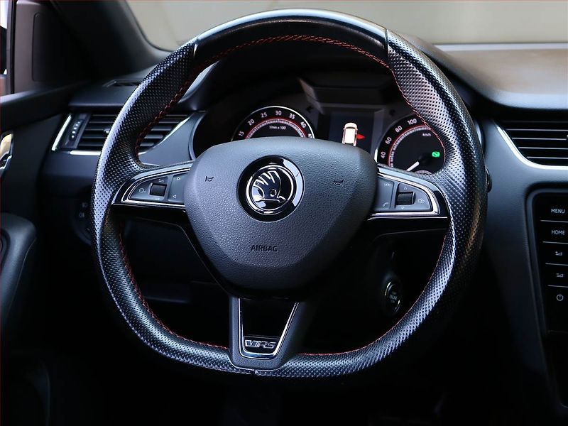 Škoda Octavia (2018) RS 2.0 TDI 4x4 DSG, 4X4 - fotka 14 z 24